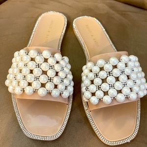 Pearl sandals